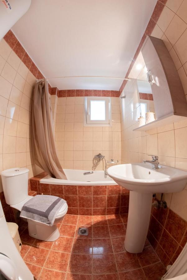 Garden Suite Néa Péramos Kültér fotó